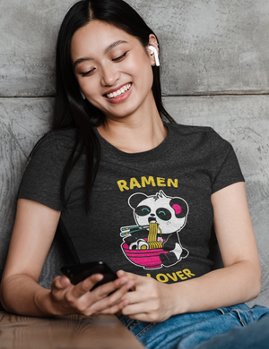 Ramen Lover Women's T-shirt ni Pandi the Panda